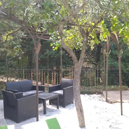 Guest house Demeure Du Dragon 5 Piscine- 10 Lits - Personnes