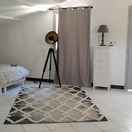 Guest house Demeure Du Dragon 5 Piscine- 10 Lits - Personnes *